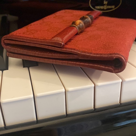 EUC Gucci Bamboo bifold WOC - Picture 2 of 13